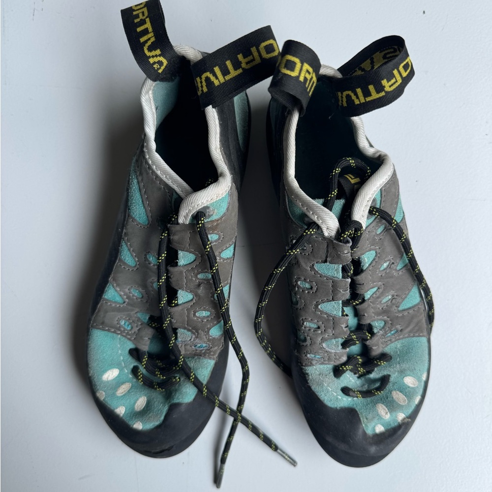 La Sportiva Tarantulace Shoes in Gray and Teal